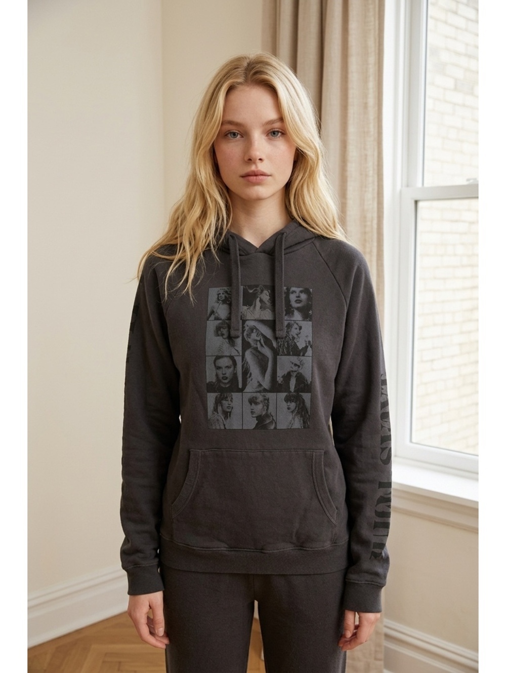 Taylor Swift The Eras Tour 2023-2024 Black Graphic Hoodie XL